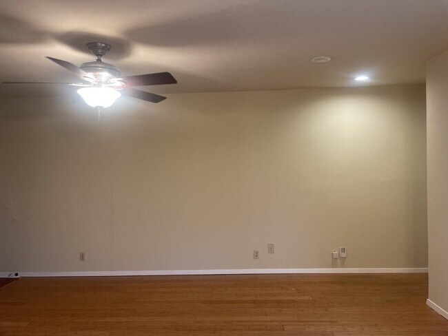 Building Photo - 810 Ramble Ln