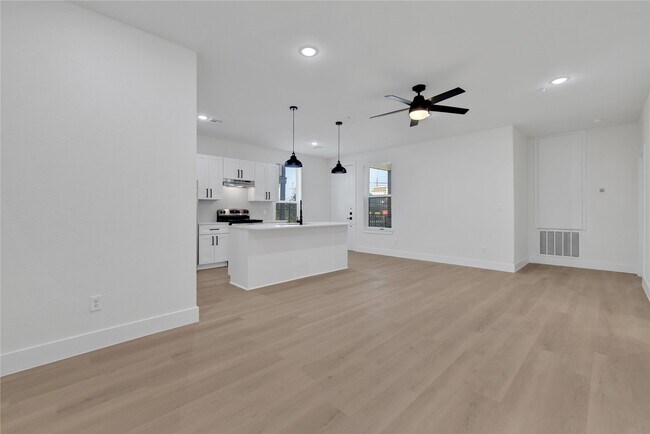 Foto del edificio - 2613 Delafield St