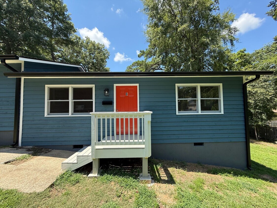 Foto principal - Johnson Street [2 UNITS]