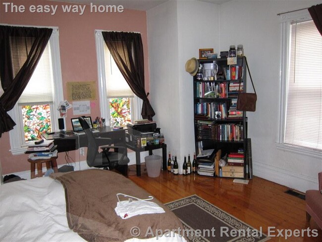 Building Photo - BIG! - Laundry - Roof Deck - Union/ Inman ...