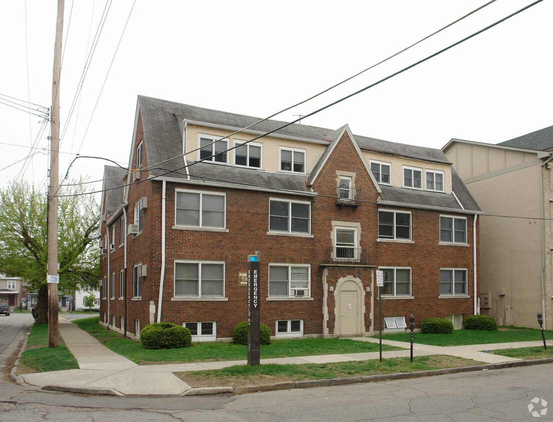 Primary Photo - 47 E Frambes Ave