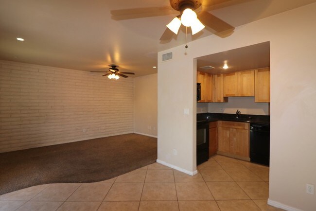 Building Photo - 1234 n 36th street # 133, phoenix az