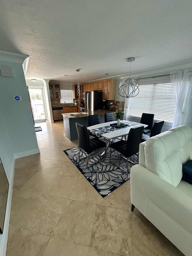 Building Photo - 127 Vista Hermosa Cir