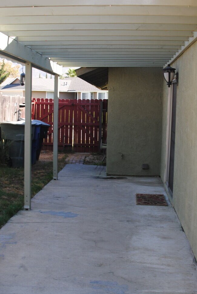 Building Photo - Charming 3 Bedroom San Bernardino Home