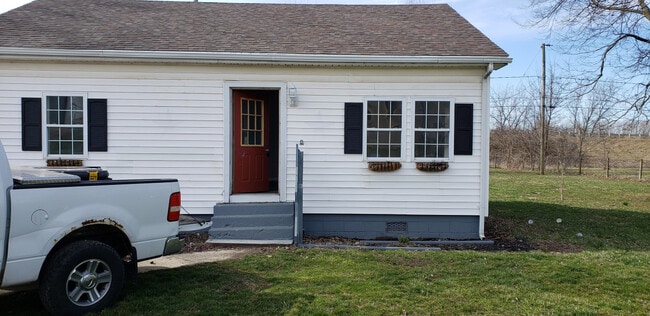 Building Photo - 1005 Skinner