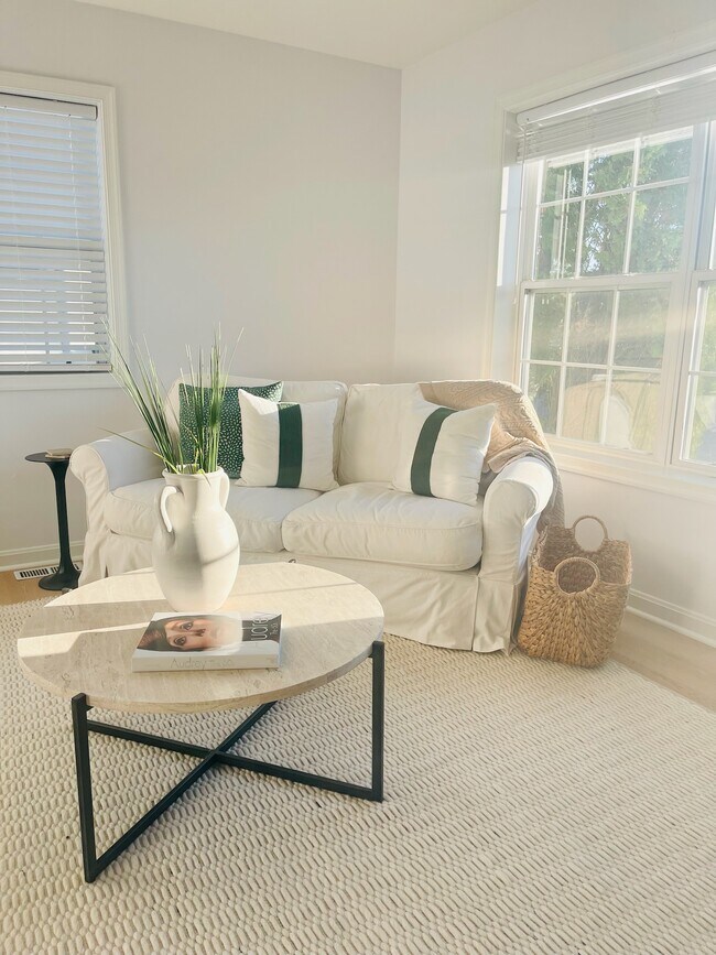 Foto del edificio - 714 Hurricane Rd