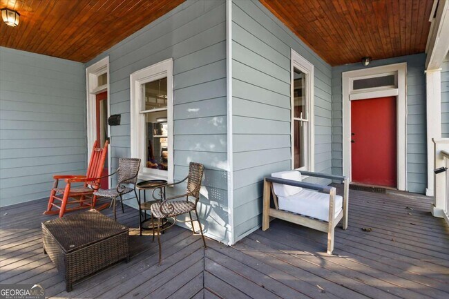 Building Photo - 867 Beecher St SW