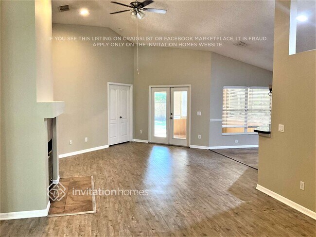 Building Photo - 3620 Seminole Dr