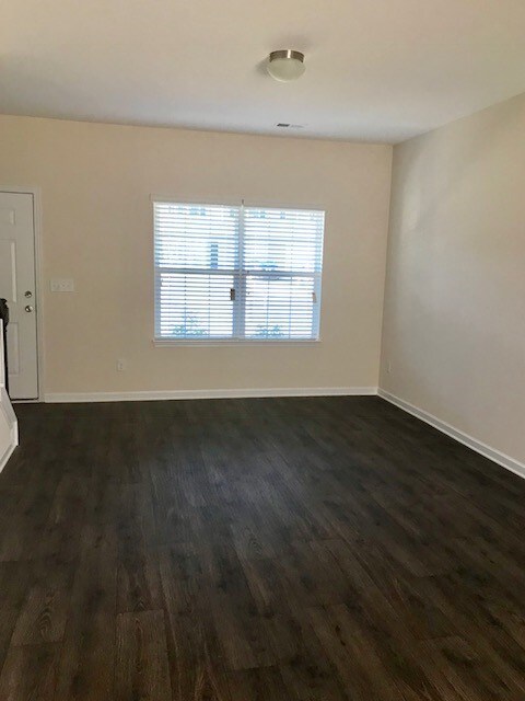 Foto del edificio - 253 Village Creek Way