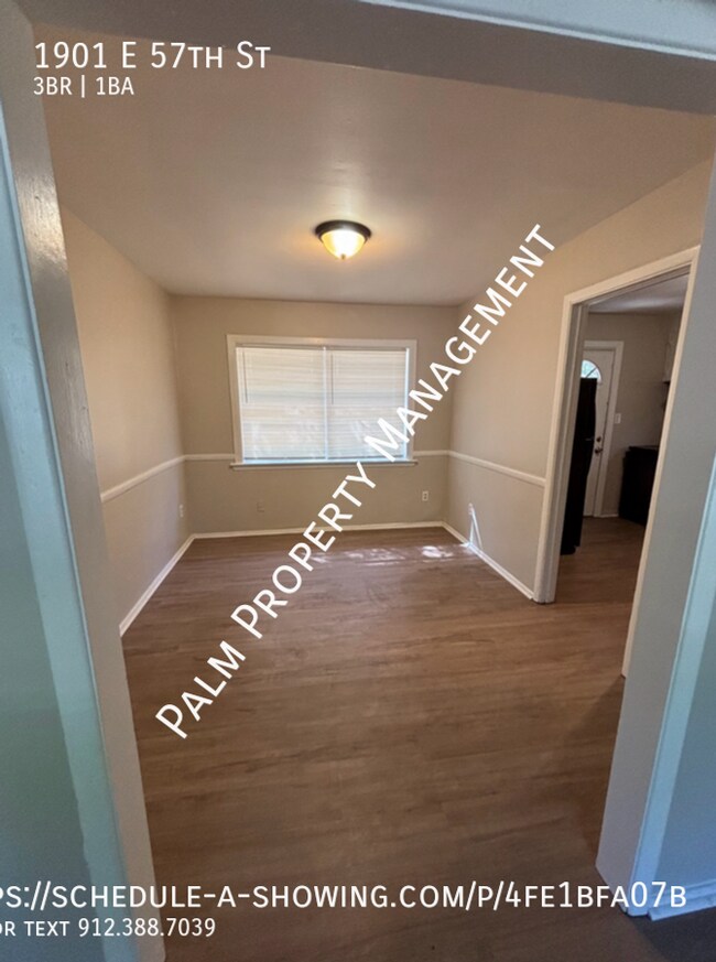 Foto del edificio - 1901 E 57th St