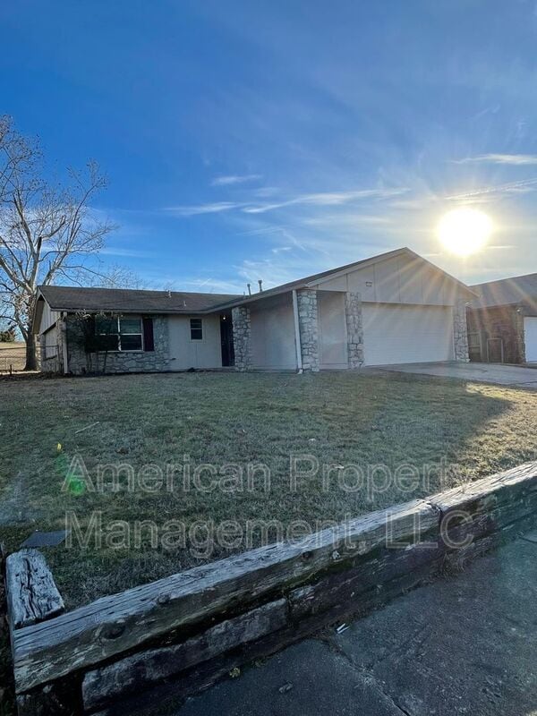 Building Photo - 13240 E 29th Pl