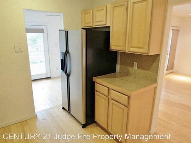 Building Photo - 2 br, 1.5 bath House - 3116 Mahanna Street #3