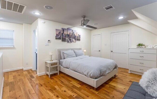 Foto del edificio - 1716 Colquitt St