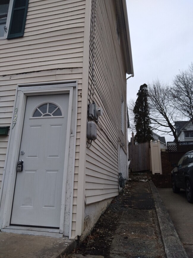 Front of house - 927 Ridge Ave
