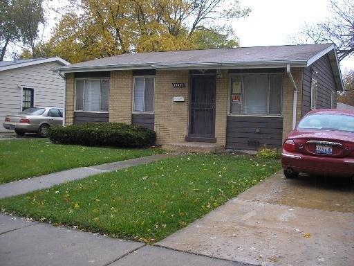 Primary Photo - 15450 Dorchester Ave