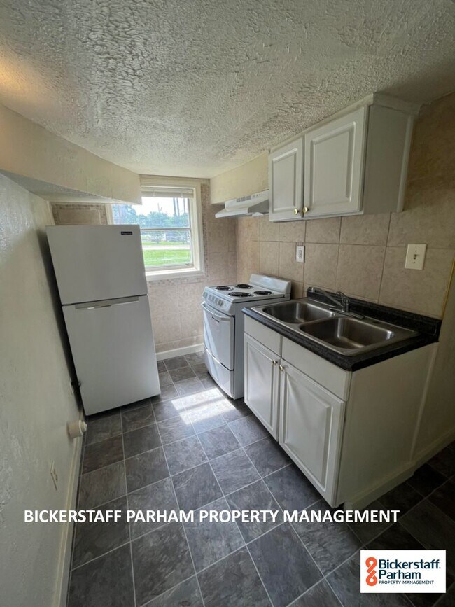 Building Photo - Third Avenue 4317