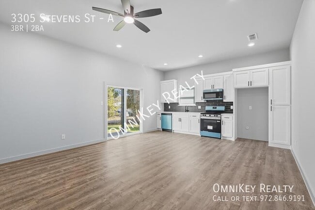 Building Photo - 3305 Stevens St