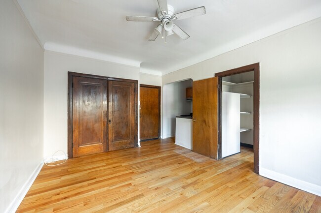 Foto del edificio - 948 W Cuyler Ave