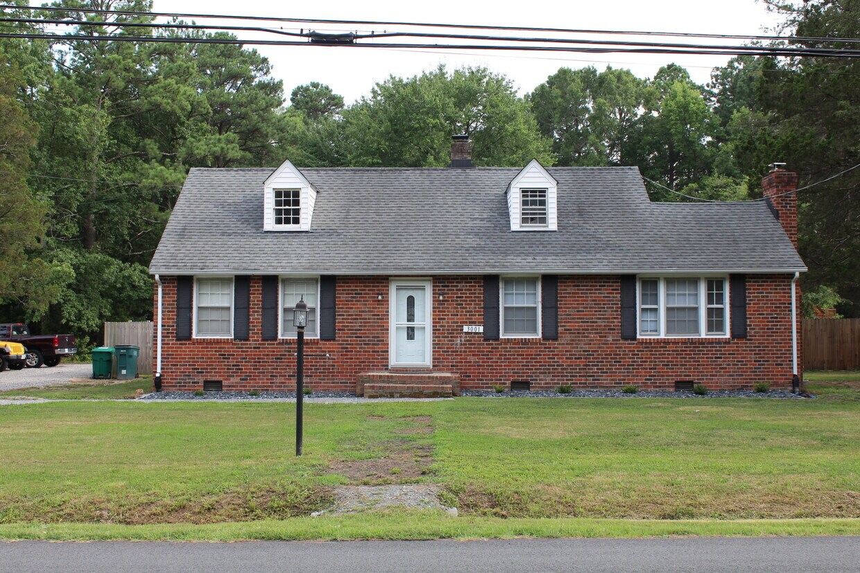 Primary Photo - 3001 Lakewood Rd