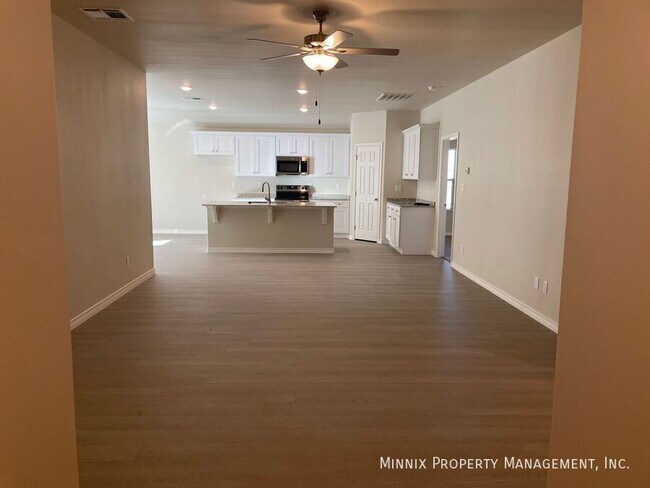 Foto del edificio - 1345 Bajada St