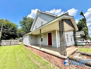 Building Photo - 3514 SW Triana Blvd
