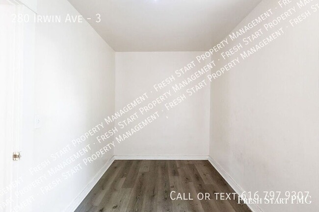Foto del edificio - 280 Irwin Ave