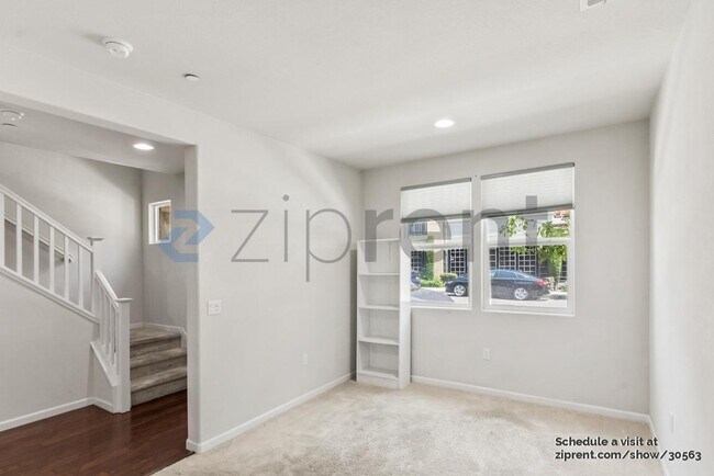 Foto del edificio - 5650 Campbell Ln