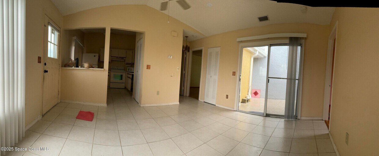 Foto del edificio - 1420 Malibu Cir NE