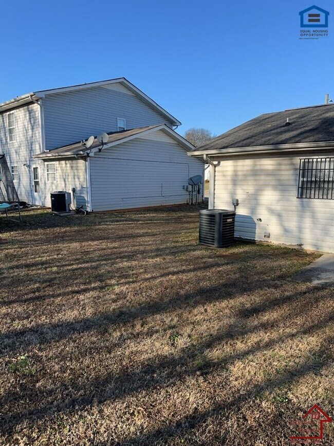 Foto del edificio - 3947 Webb Oaks Ct