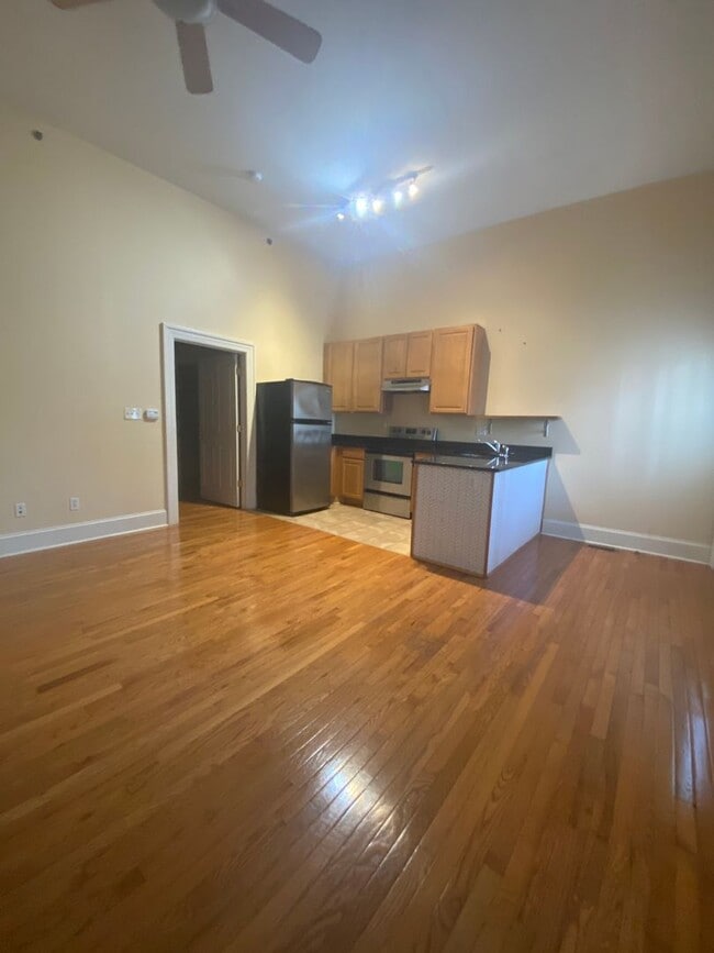 Building Photo - The Grove - 1 bed 1 bath with washer and d...