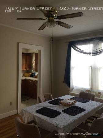 Foto del edificio - Historic 2 Bedroom Apartment in Allentown