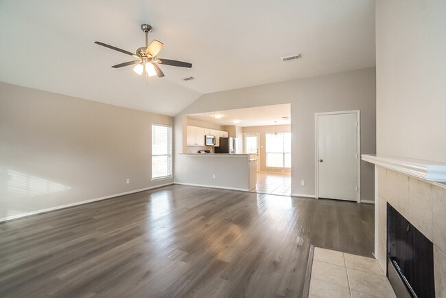 Building Photo - 3722 Colleen Woods Cir