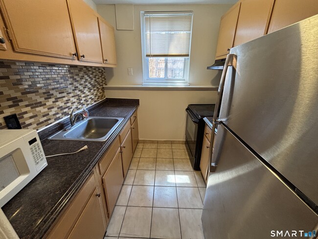 Foto del edificio - 12 N Taylor Ave