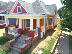 Building Photo - 203 16th St