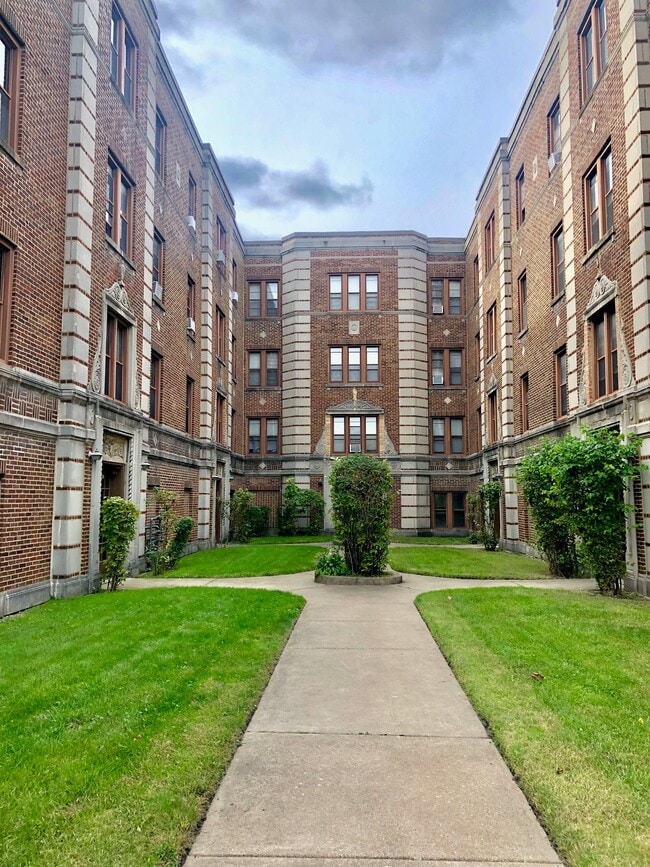 Building Photo - 3230 Home Ave