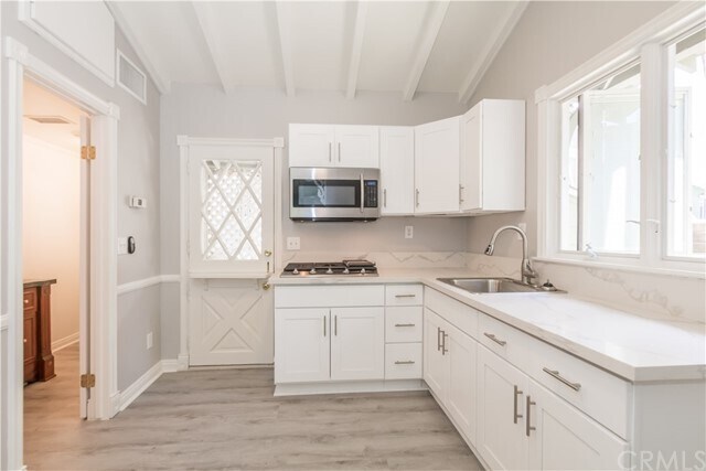 Foto principal - 501 Lakeside Dr