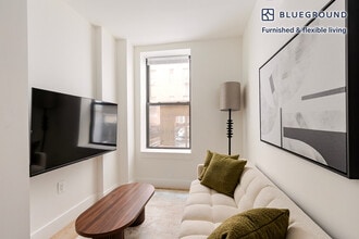 Building Photo - 940 1st Ave