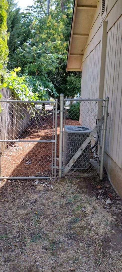 Foto del edificio - 1496 NW Almira St