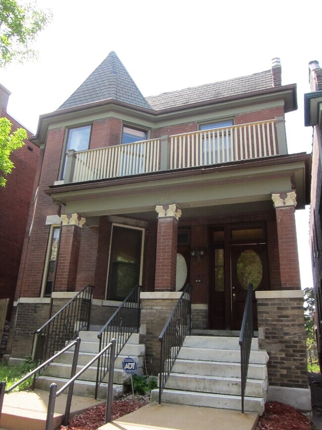 Foto del edificio - 3666 Botanical