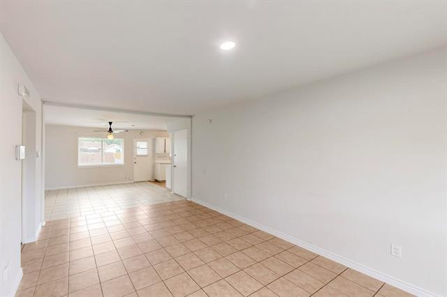 Building Photo - 4009 Providence Dr