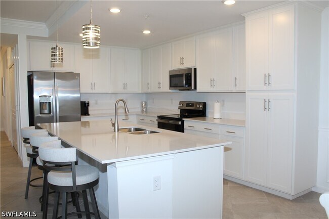 Foto del edificio - 5715 Double Eagle Cir