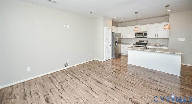 Building Photo - 8090 Manton Ct