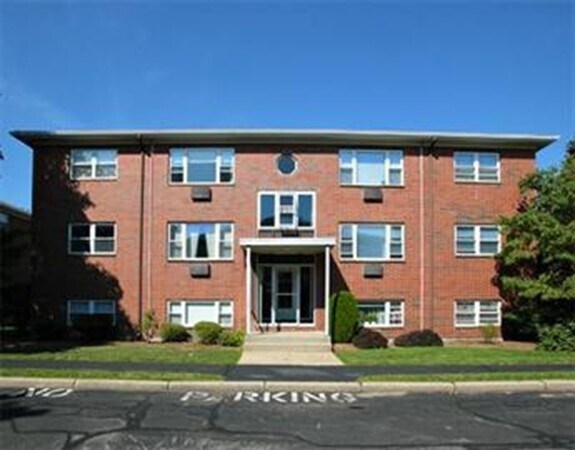 Foto del edificio - 40 Whitman Rd