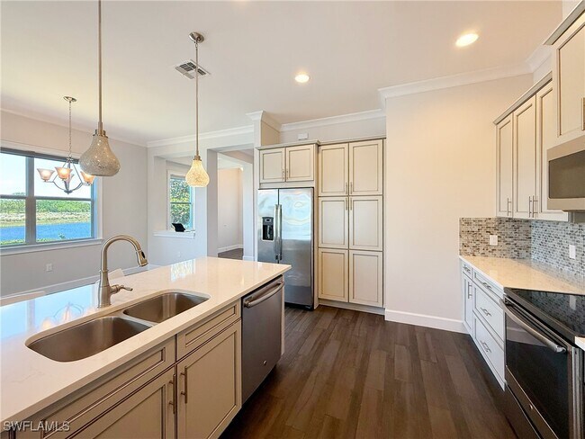 Building Photo - 6847 Bequia Wy