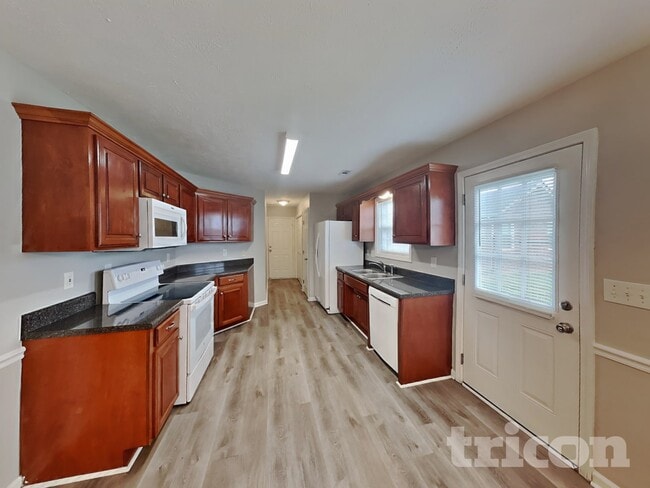 Building Photo - 9021 Macbeth Dr