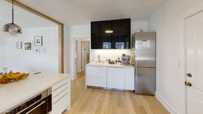 Building Photo - 2 br, 1 bath Apartment - 11 Stedman St Apt 3