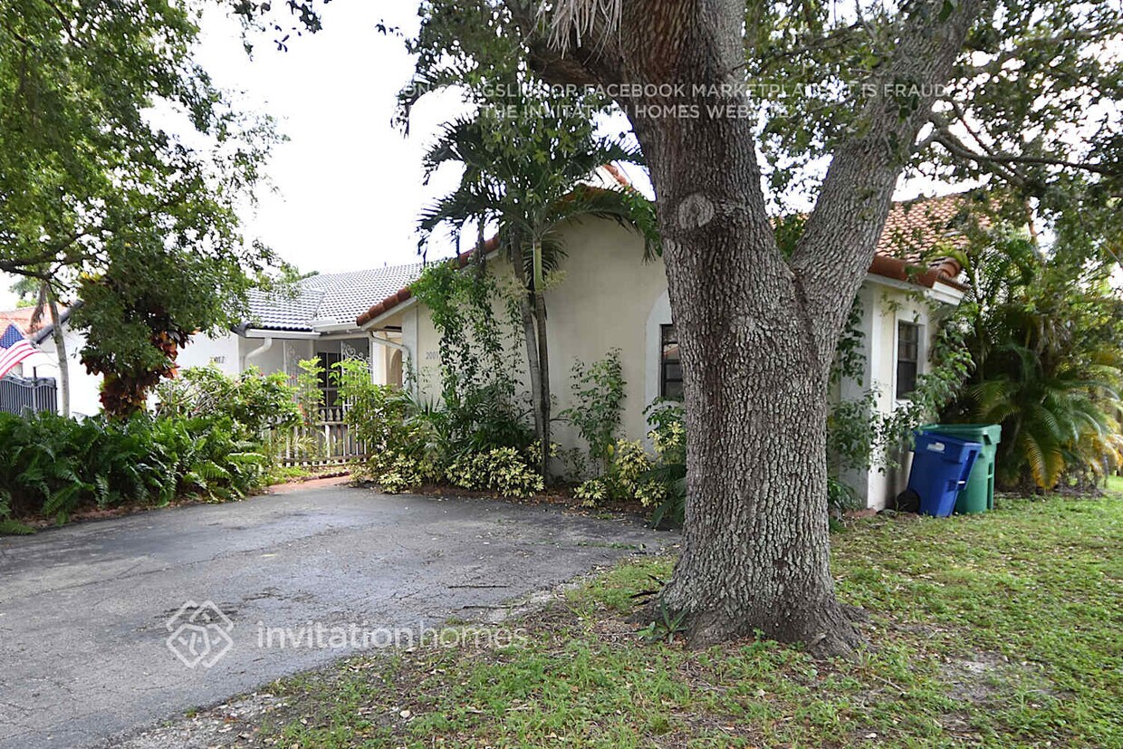 Foto principal - 20015 W Oakmont Cir
