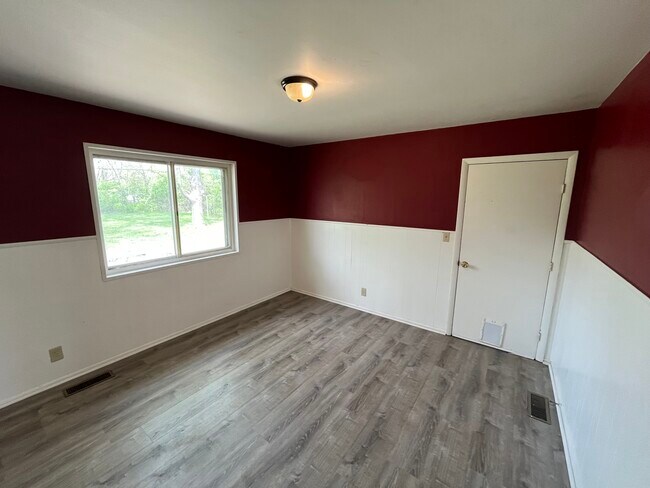 Foto del edificio - 1923 Beverly Ct