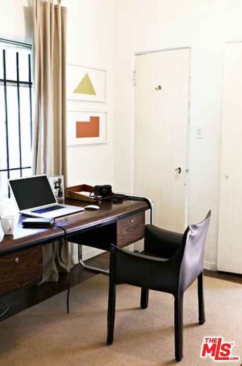 Foto del edificio - 6684 Bonair Pl