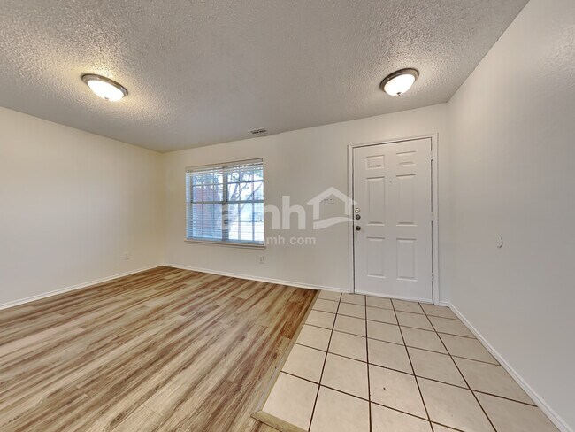 Building Photo - 7417 Marsland Lane